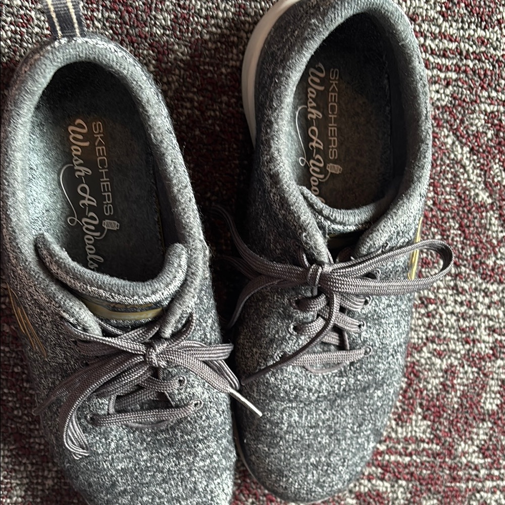 Skechers Wash-a-Wool Charcoal Sneakers size 7